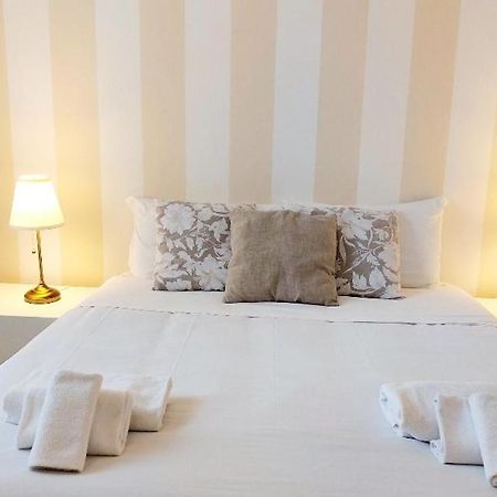 Bbhome Stylish Gold Apartment Near Trastevere Station Roma Exterior foto
