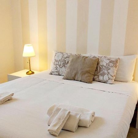 Bbhome Stylish Gold Apartment Near Trastevere Station Roma Exterior foto