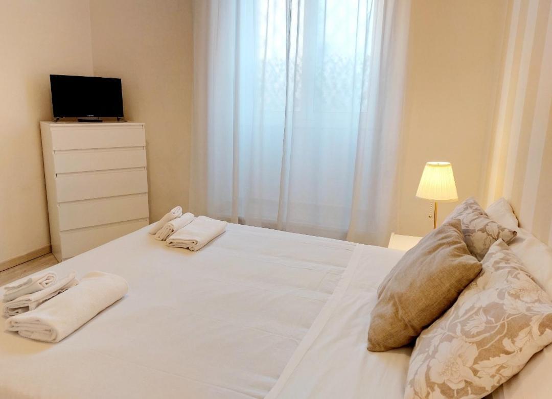 Bbhome Stylish Gold Apartment Near Trastevere Station Roma Exterior foto