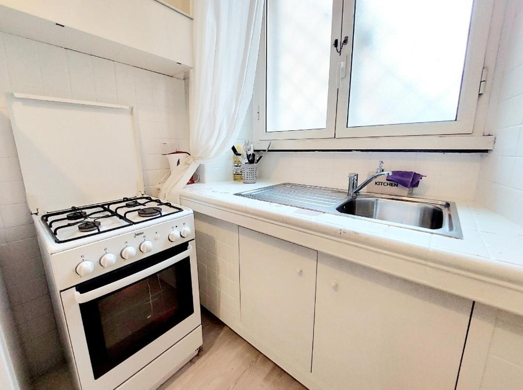 Bbhome Stylish Gold Apartment Near Trastevere Station Roma Exterior foto